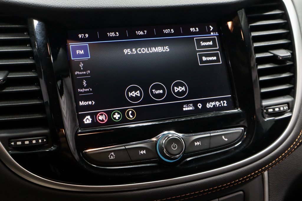 Used 2022 Chevrolet Trax LT w/ Premium Seat Package image 3