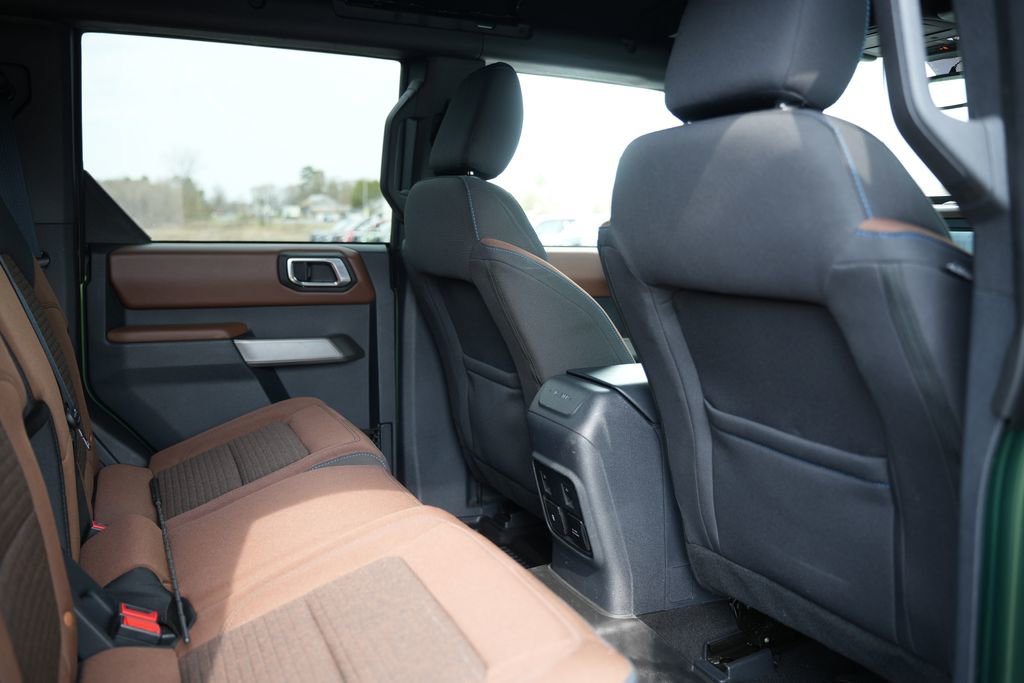 Used 2022 Ford Bronco Outer Banks AWD/4WD image 17