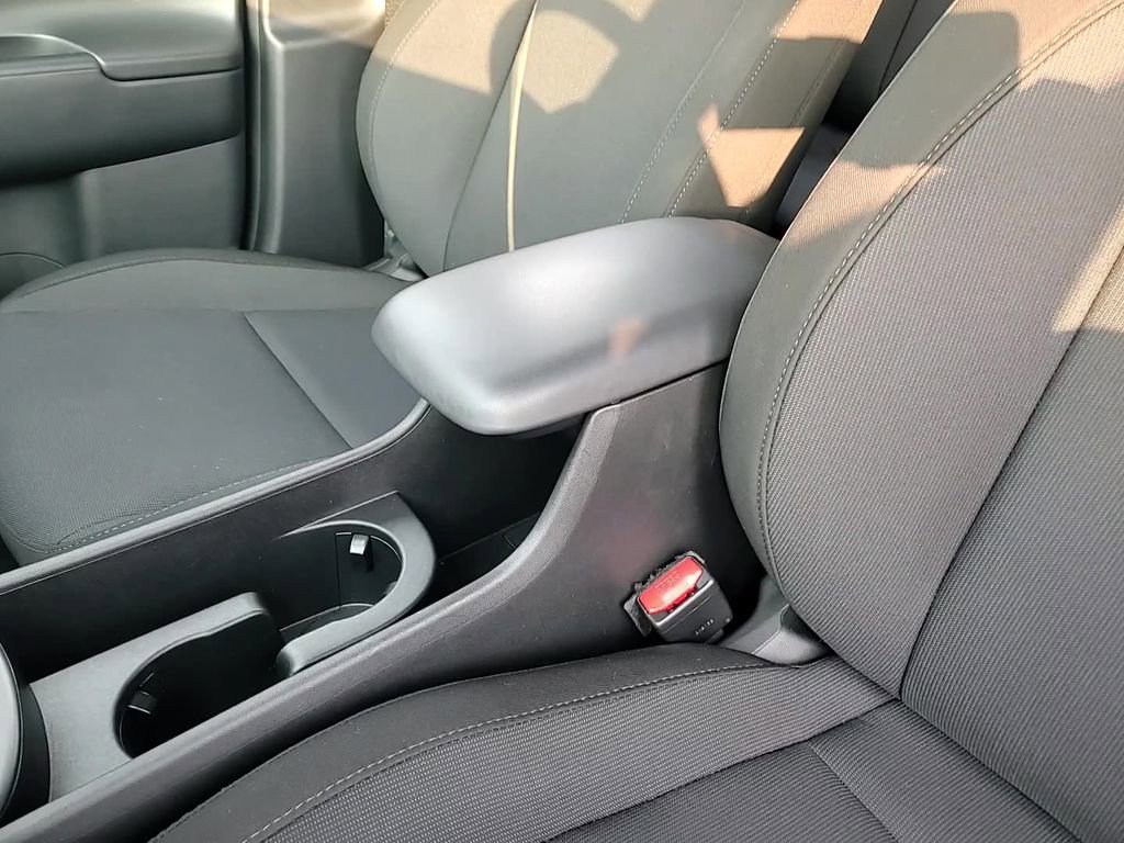 Certified 2025 Hyundai Kona SE image 20