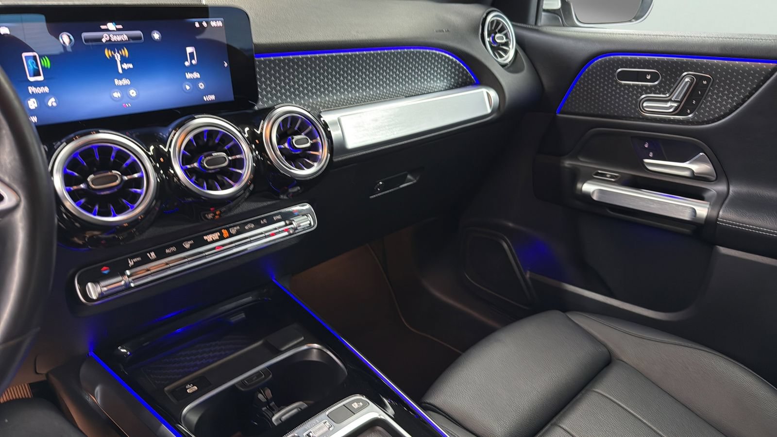 Used 2024 Mercedes-Benz GLB 250 image 19