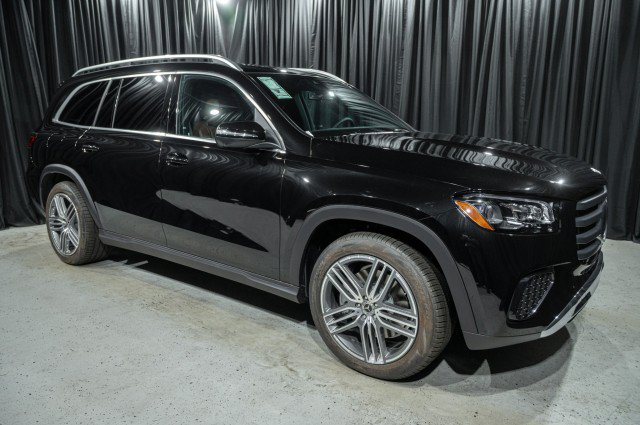 Certified 2026 Mercedes-Benz GLS 450 4MATIC image 3