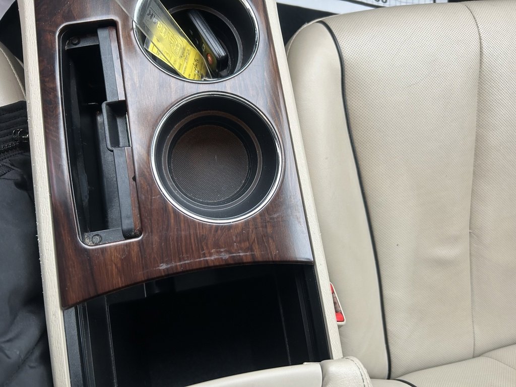 Used 2015 Toyota Venza XLE image 17