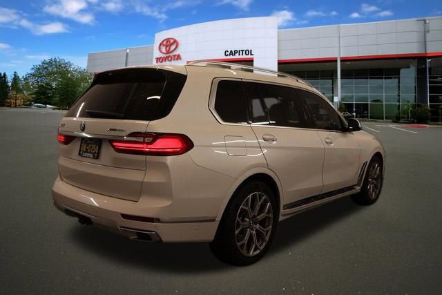Used 2022 BMW X7 xDrive40i w/ Executive Package AWD/4WD image 2