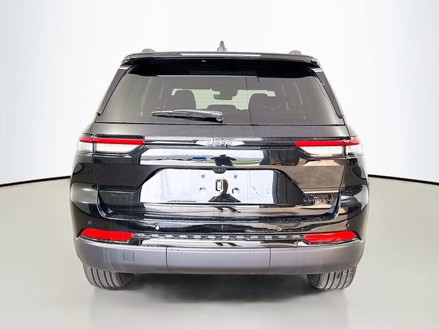 Used 2025 Jeep Grand Cherokee Limited w/ Black Appearance Package AWD/4WD image 6