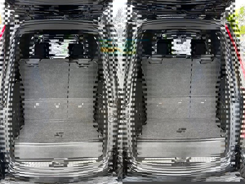 Used 2015 Cadillac Escalade Platinum image 21