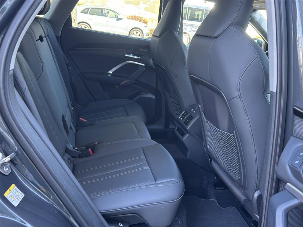 Used 2025 Audi Q5 Premium Plus w/ Premium Plus image 15