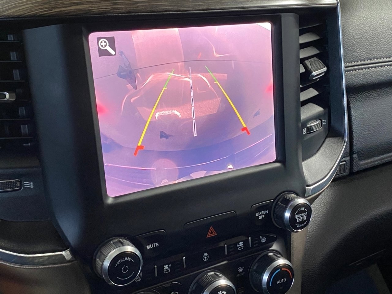 Used 2019 RAM 1500 Laramie image 20