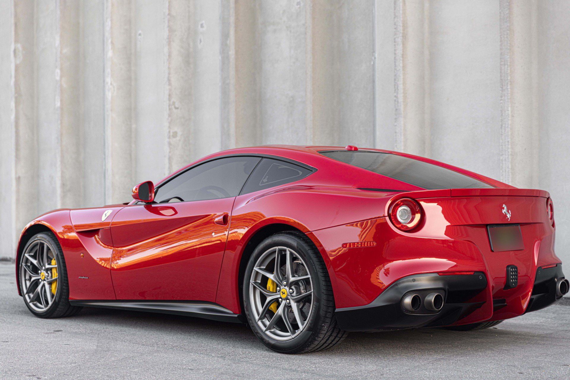 Used 2014 Ferrari F12 Berlinetta RWD image 16