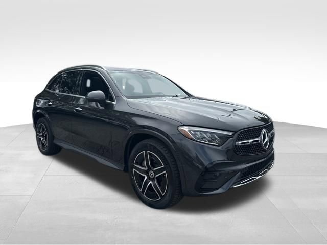 Certified 2025 Mercedes-Benz GLC 300 4MATIC image 8