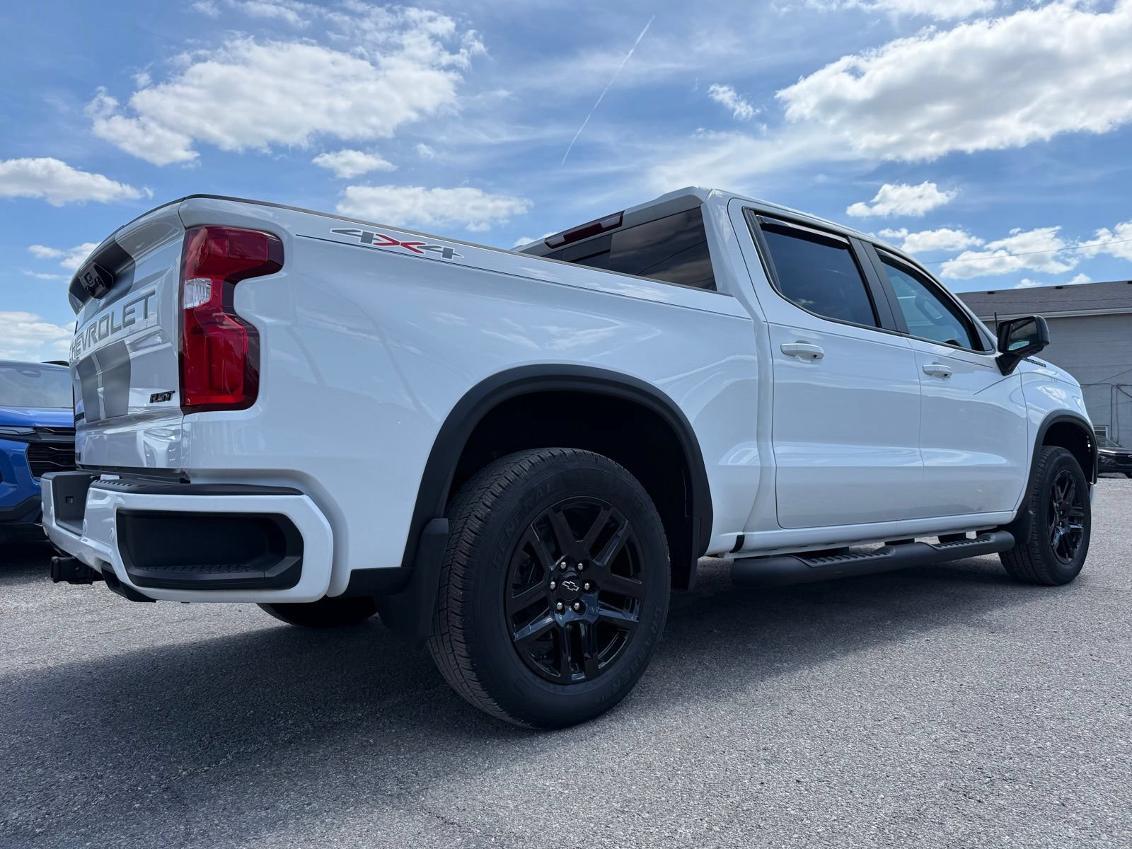 Used 2025 Chevrolet Silverado 1500 RST w/ Rally Edition AWD/4WD image 7