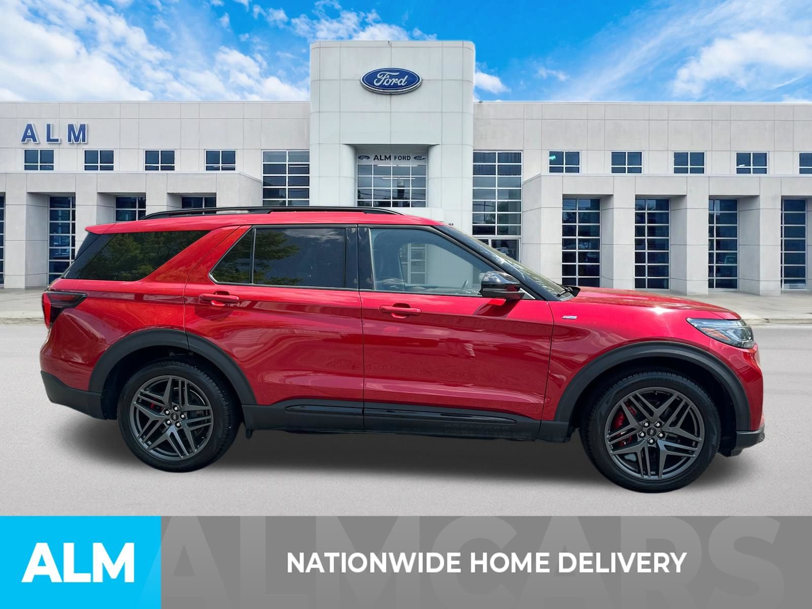 Used 2025 Ford Explorer ST-Line w/ Premium Package RWD image 4