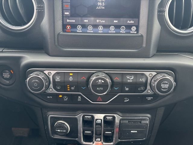 Used 2018 Jeep Wrangler Unlimited Sahara w/ Cold Weather Group image 29