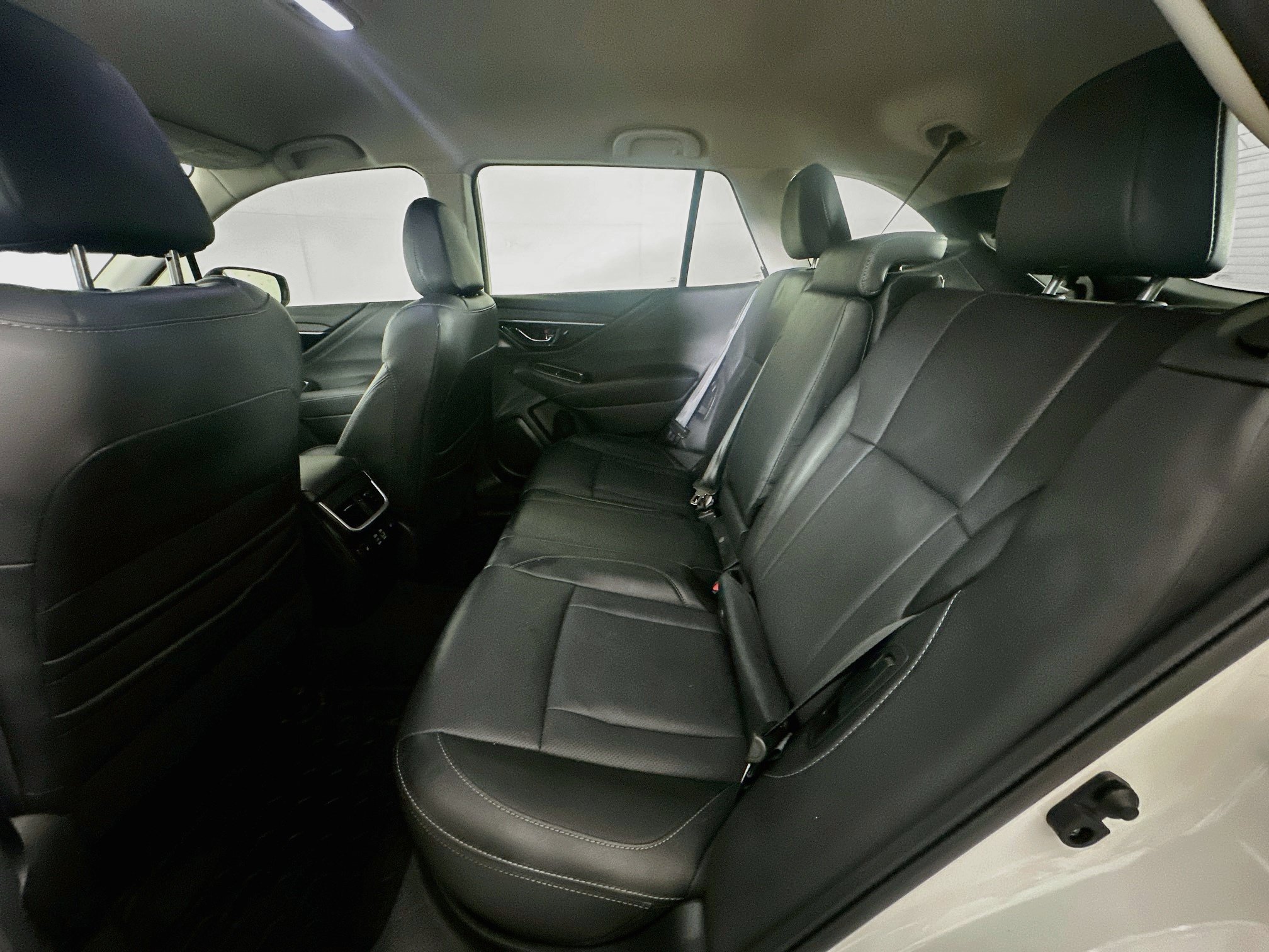 Used 2024 Subaru Outback Limited AWD/4WD image 27