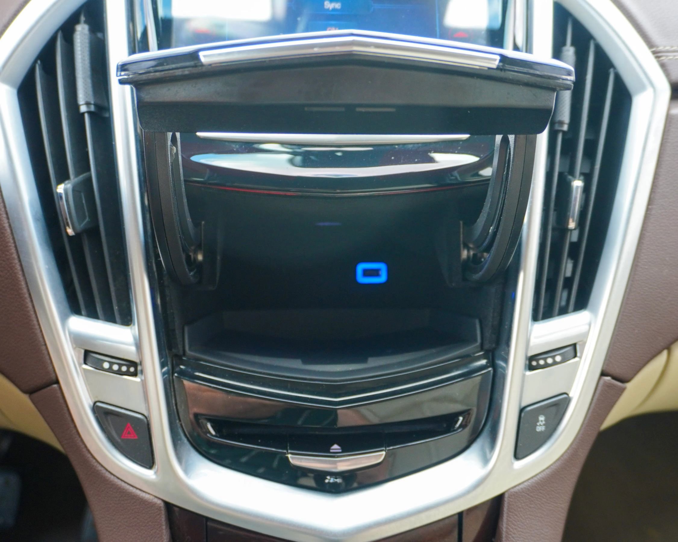 Used 2016 Cadillac SRX Luxury w/ Driver Awareness Package image 28