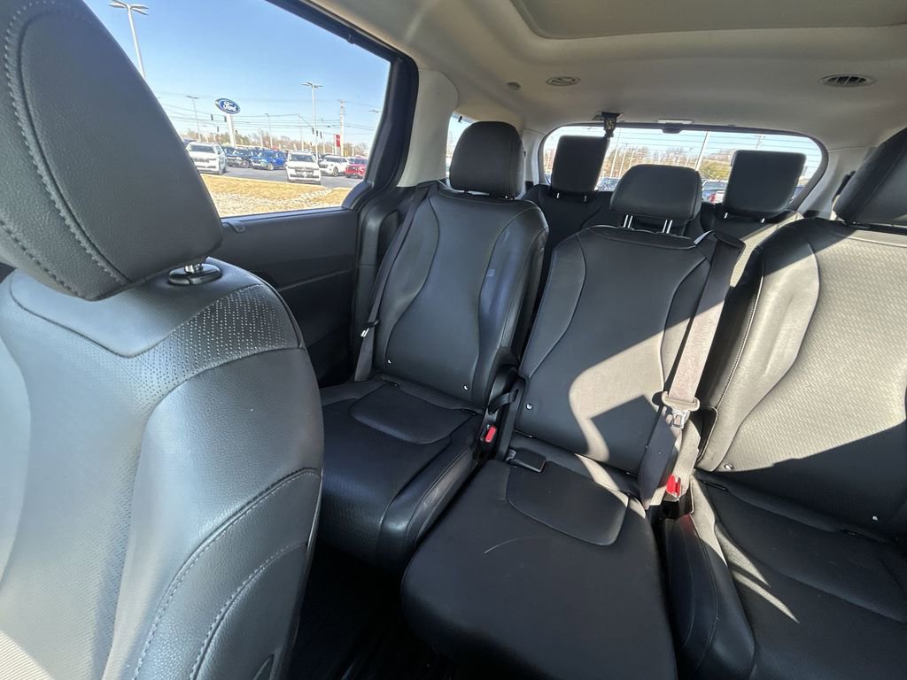 Certified 2025 Kia Carnival SX Prestige image 14
