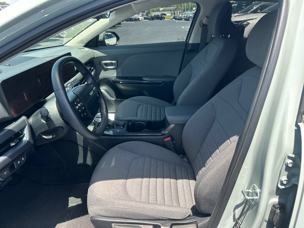 Certified 2025 Kia K4 EX FWD image 13