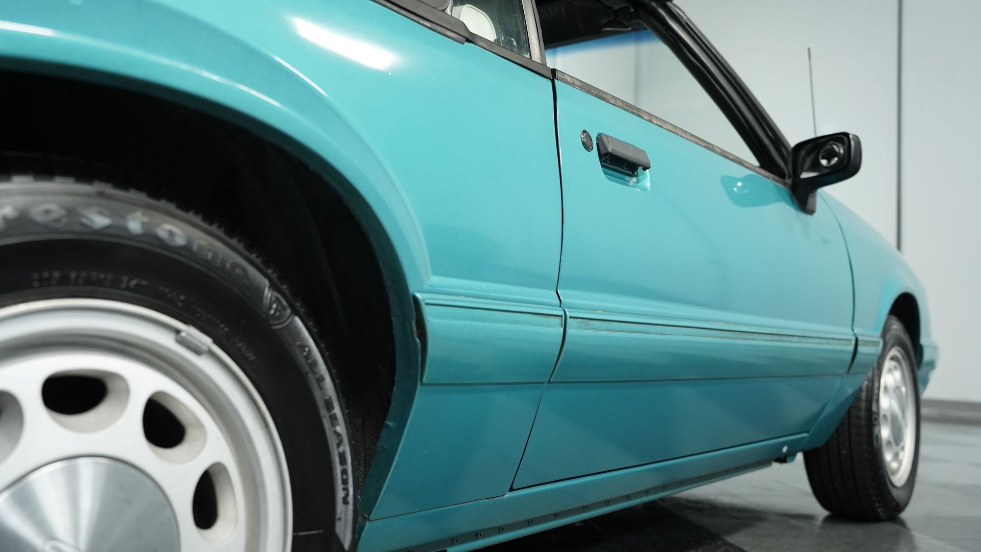 Used 1992 Ford Mustang LX image 22