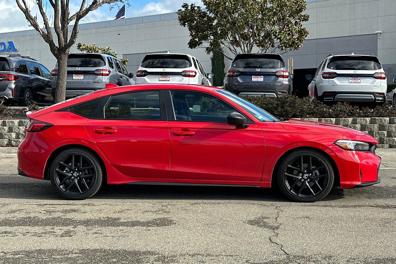 Used 2025 Honda Civic Sport image 3