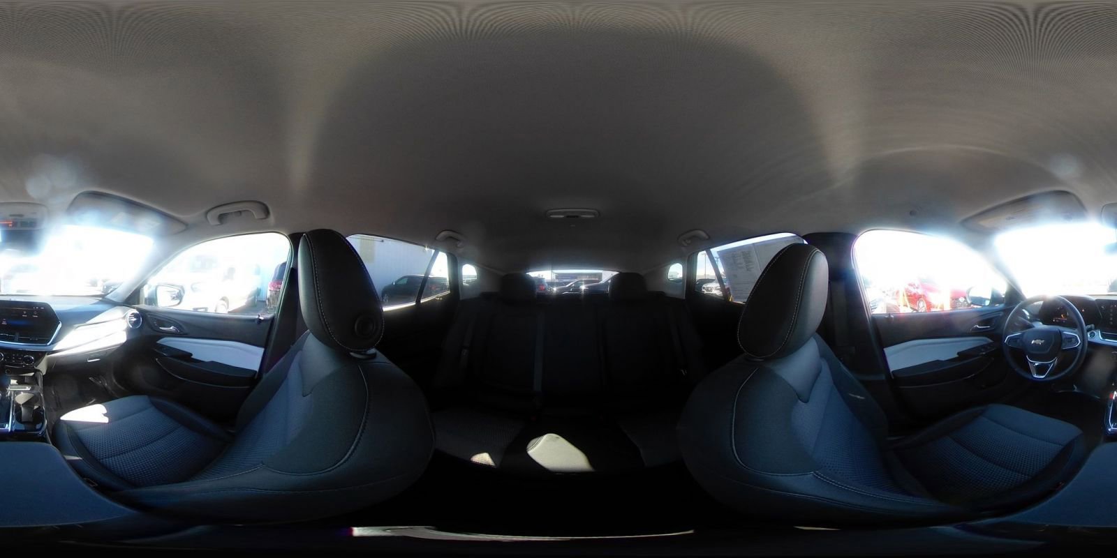 Used 2025 Chevrolet Trax LT w/ LT Convenience Package FWD image 42