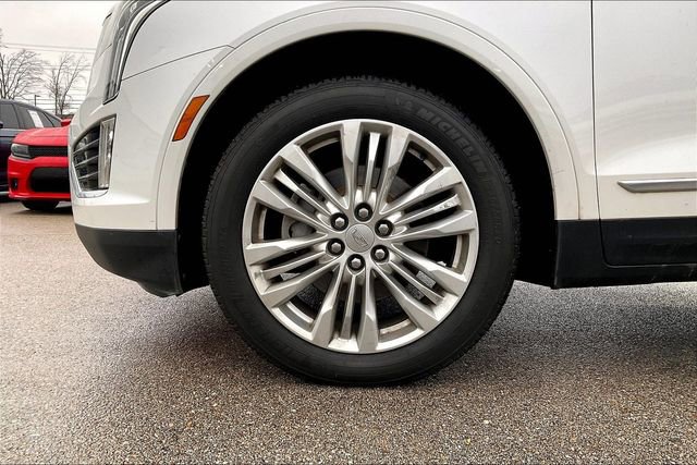 Used 2017 Cadillac XT5 Premium Luxury image 4