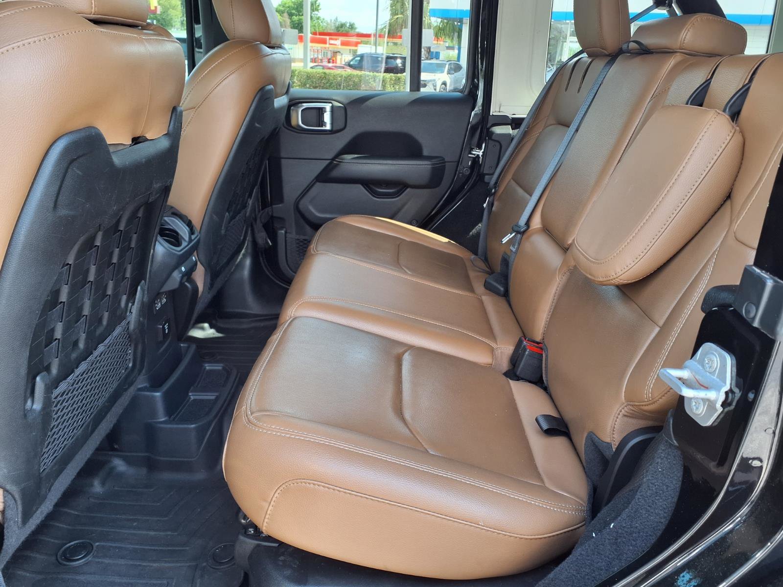 Used 2021 Jeep Wrangler Unlimited Rubicon 4xe w/ Steel Bumper Group image 15