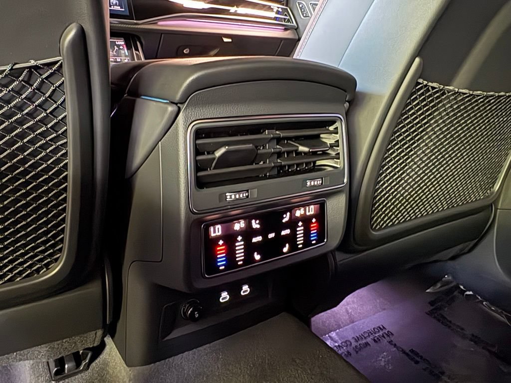 New 2026 Audi SQ8 Prestige AWD/4WD image 18