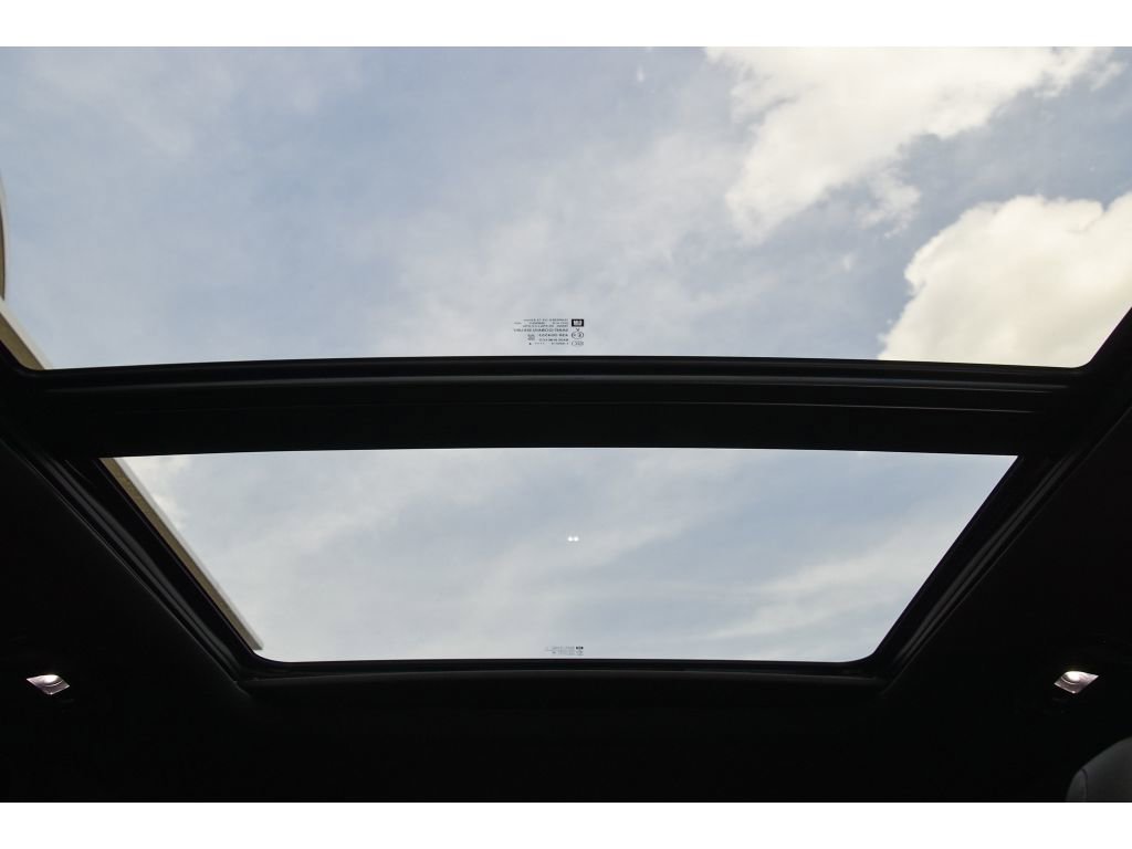 Used 2025 Cadillac XT5 Premium Luxury image 15