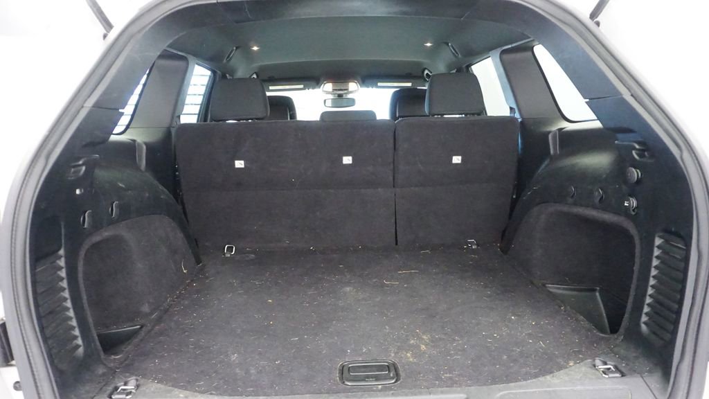 Certified 2017 Jeep Grand Cherokee Laredo w/ Quick Order Package 23E image 18