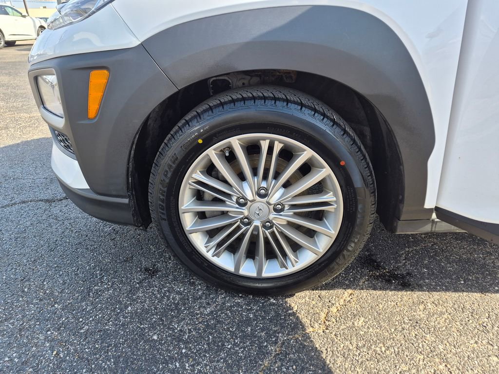 Used 2021 Hyundai Kona SEL Plus AWD/4WD image 28