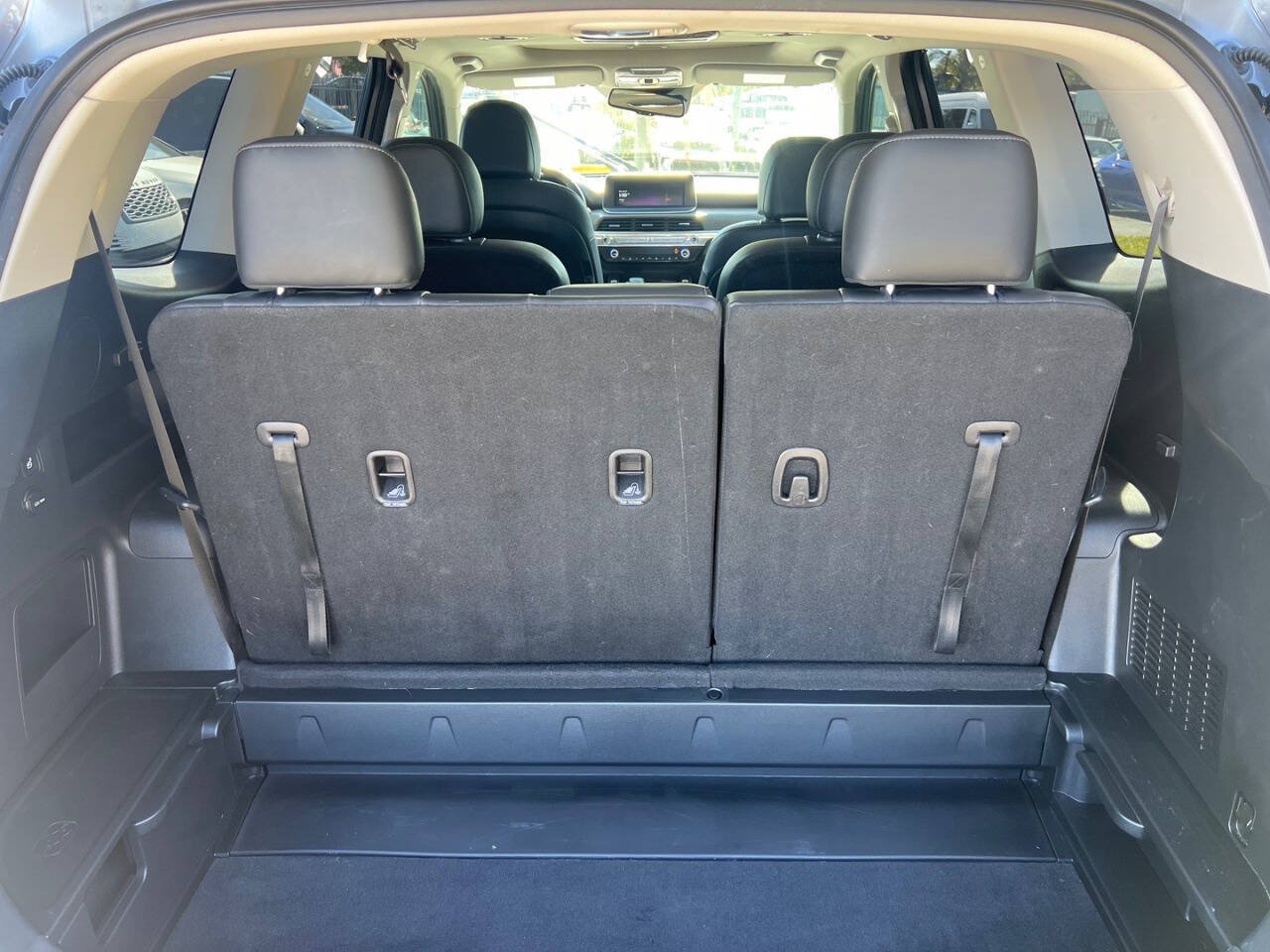 Used 2022 Kia Telluride EX w/ EX Premium Package FWD image 12