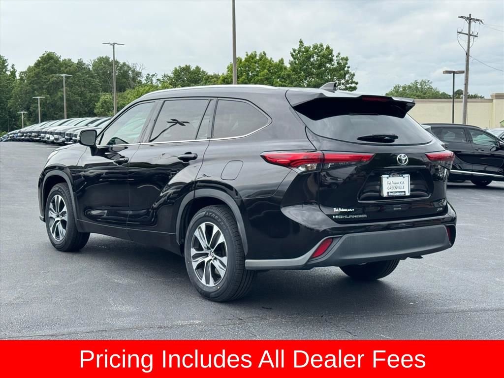 Used 2020 Toyota Highlander XLE FWD image 5