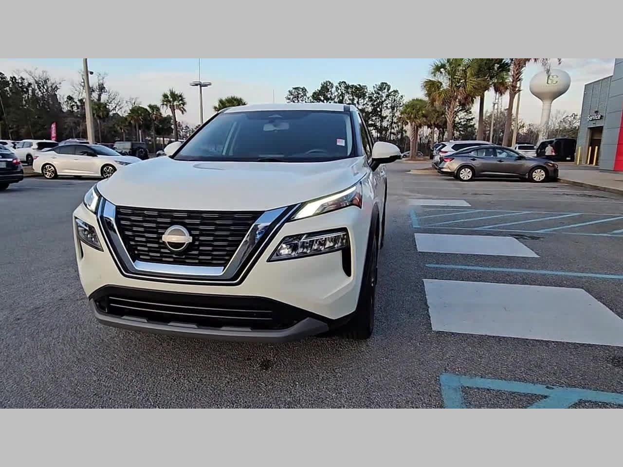 Used 2023 Nissan Rogue SV image 20