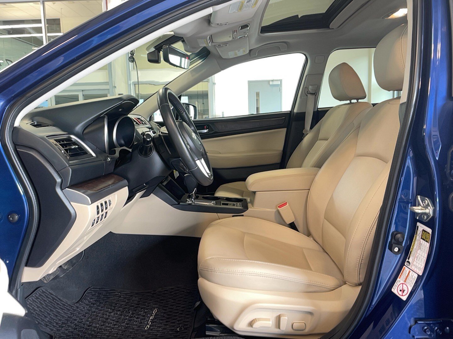 Used 2017 Subaru Outback 2.5i Limited AWD/4WD image 6