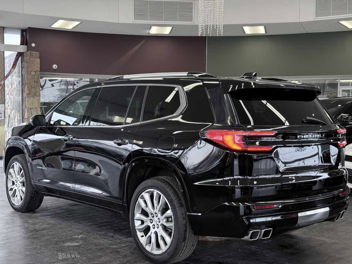 Used 2024 GMC Acadia Denali w/ Super Cruise Package FWD image 11