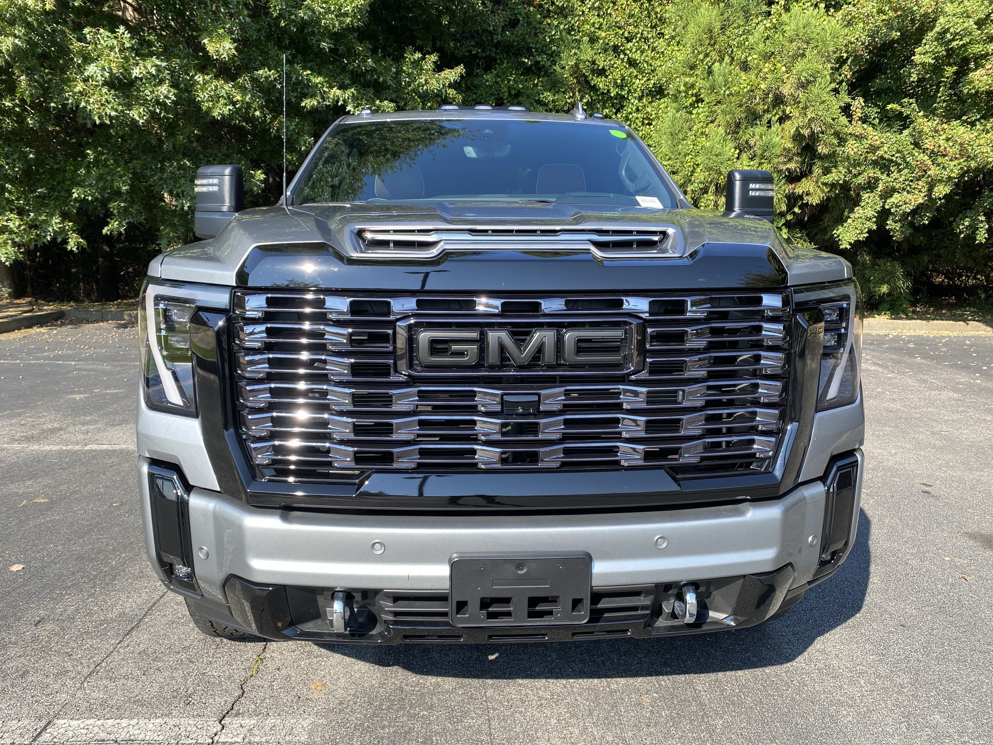 Used 2026 GMC Sierra 2500 Denali Ultimate AWD/4WD image 3