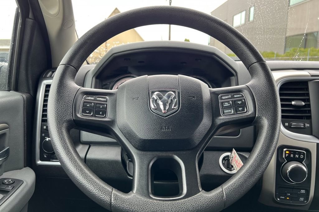 Used 2018 RAM 1500 Classic SLT image 19