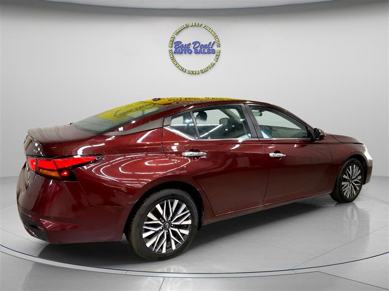 Used 2023 Nissan Altima 2.5 SV w/ SV Premium Package image 7