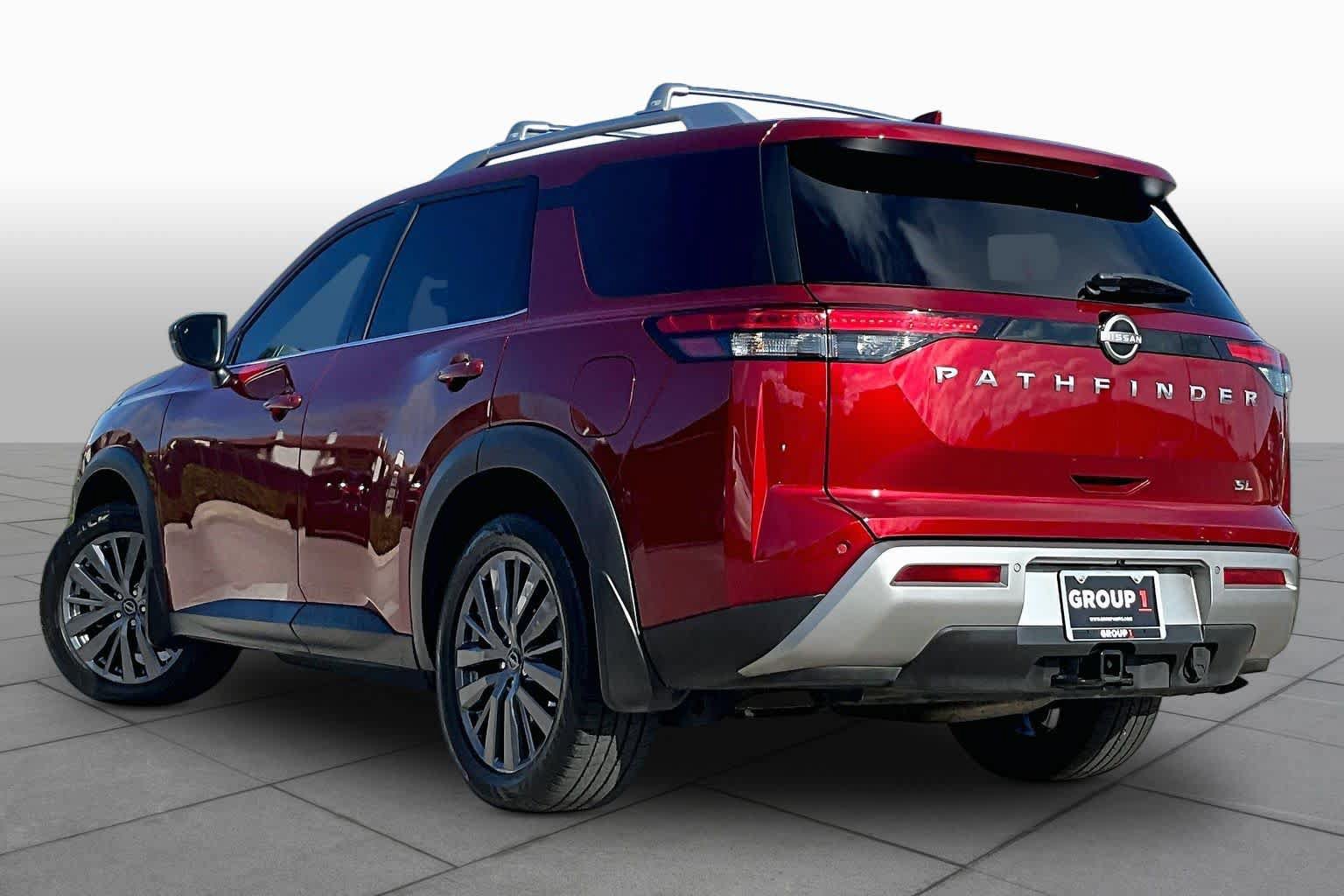 Used 2023 Nissan Pathfinder SL w/ SL Premium Package FWD image 12