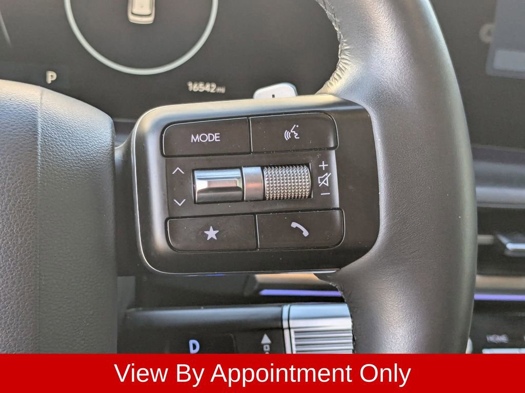 Used 2025 Hyundai Santa Fe Limited FWD image 28