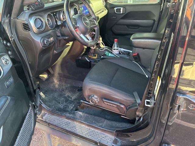 Used 2020 Jeep Gladiator Overland AWD/4WD image 4