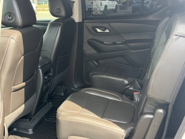 Used 2021 Chevrolet Traverse RS w/ LPO, 'HIT The Road' Package FWD image 18