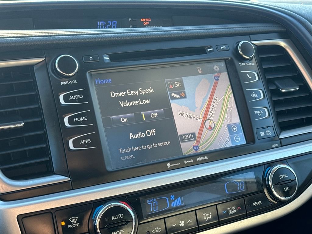 Used 2018 Toyota Highlander XLE image 22