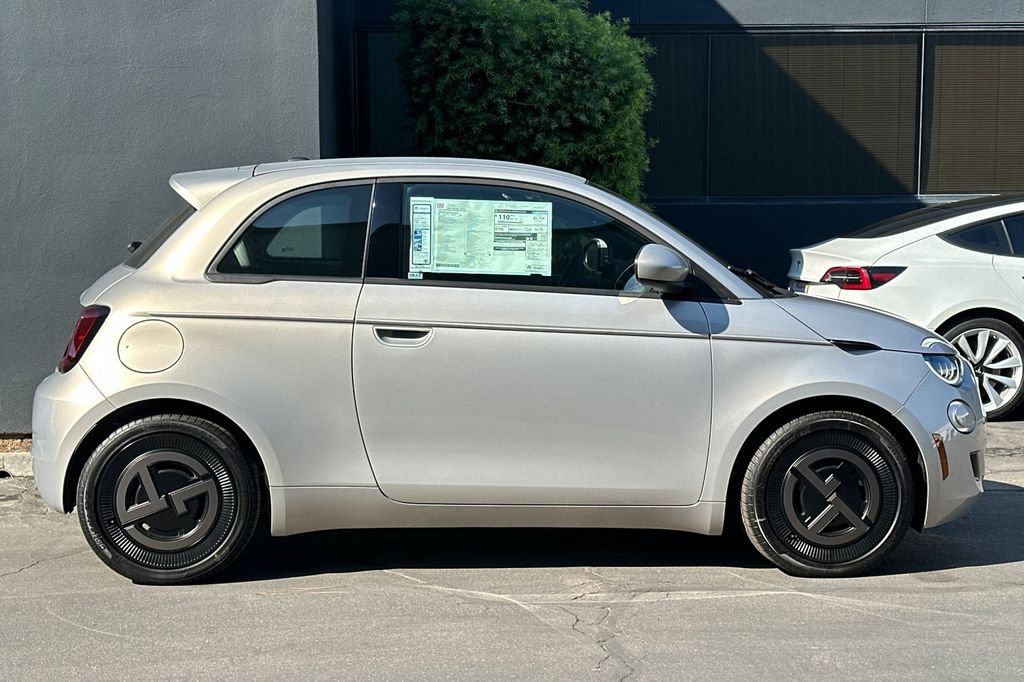 New 2025 FIAT 500 e image 3