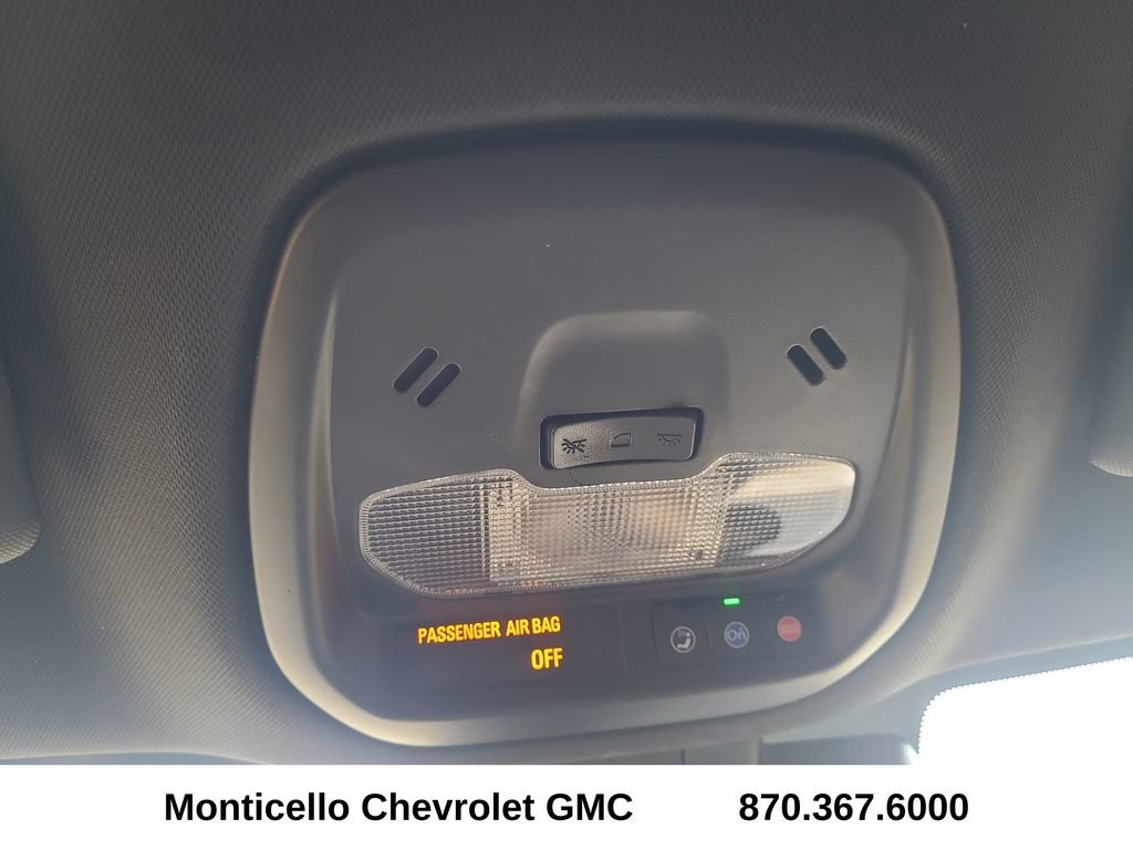 Used 2025 Chevrolet Trax RS w/ Driver Confidence Package FWD image 24