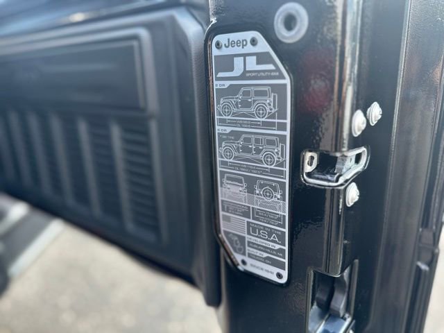New 2025 Jeep Wrangler Sahara image 11