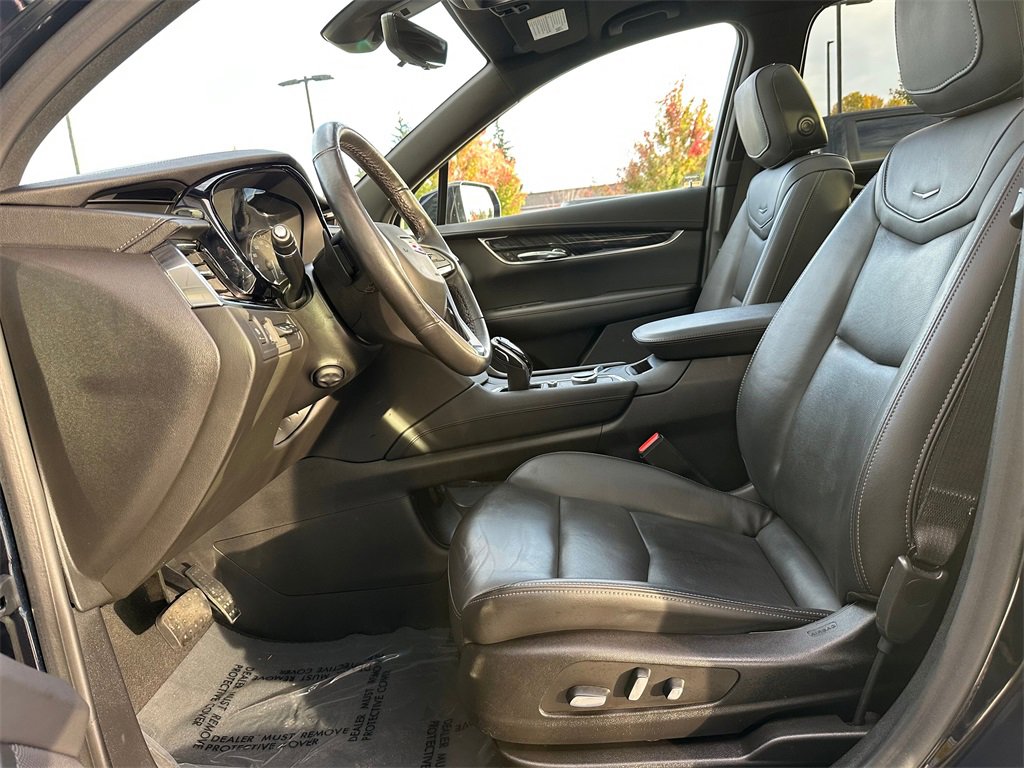 Used 2022 Cadillac XT6 Premium Luxury w/ LPO, Radiant Package image 20