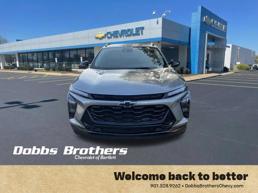 Used 2025 Chevrolet Trax ACTIV w/ Driver Confidence Package FWD image 2