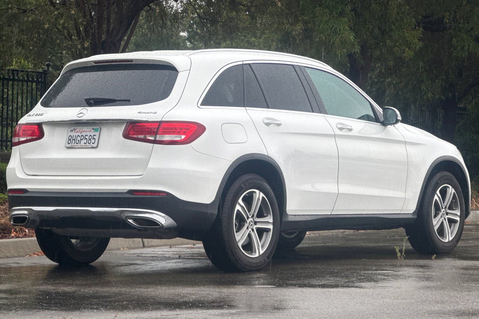 Used 2019 Mercedes-Benz GLC 300 4MATIC image 4