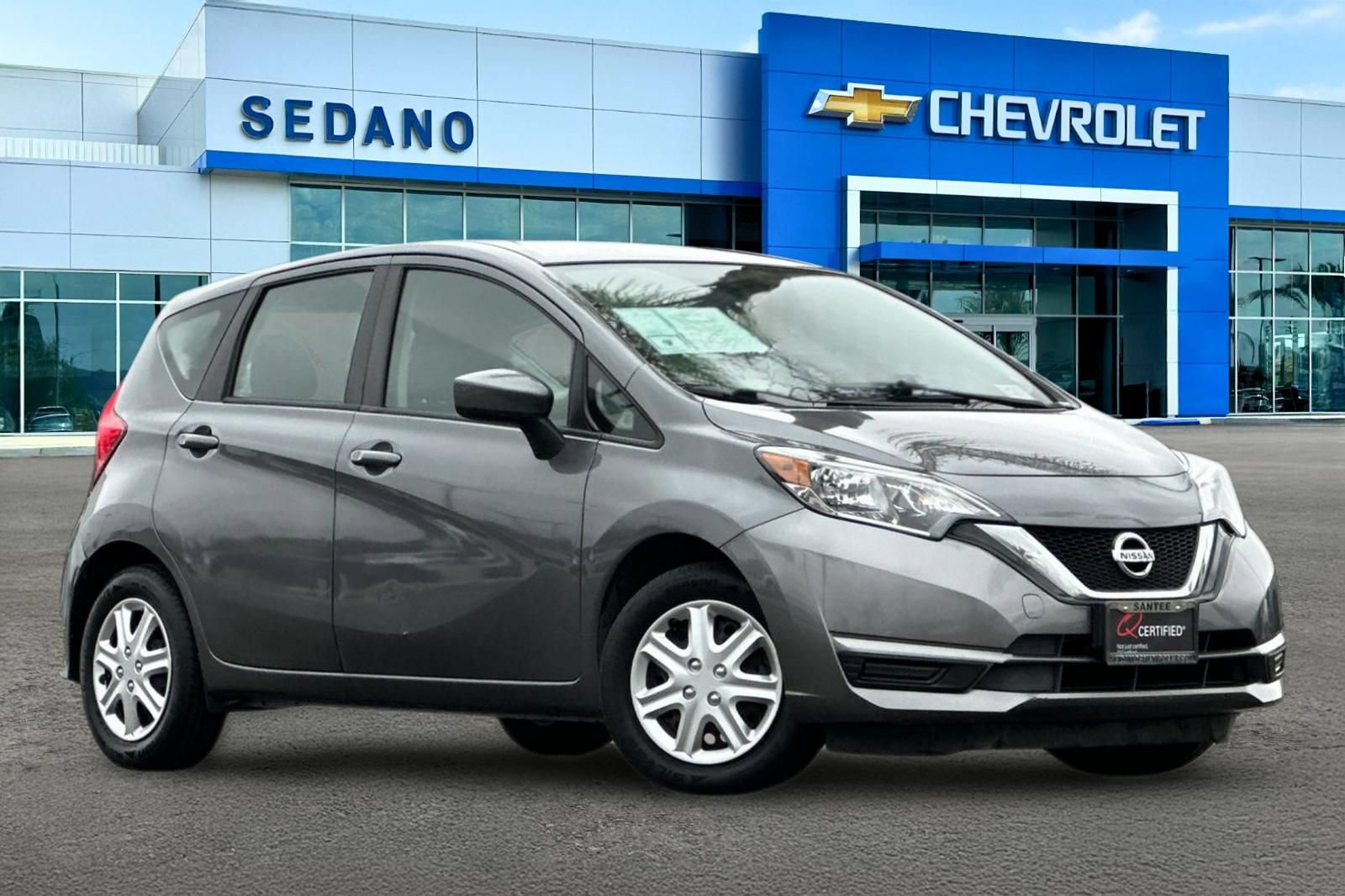 Used 2018 Nissan Versa Note SV FWD image 2