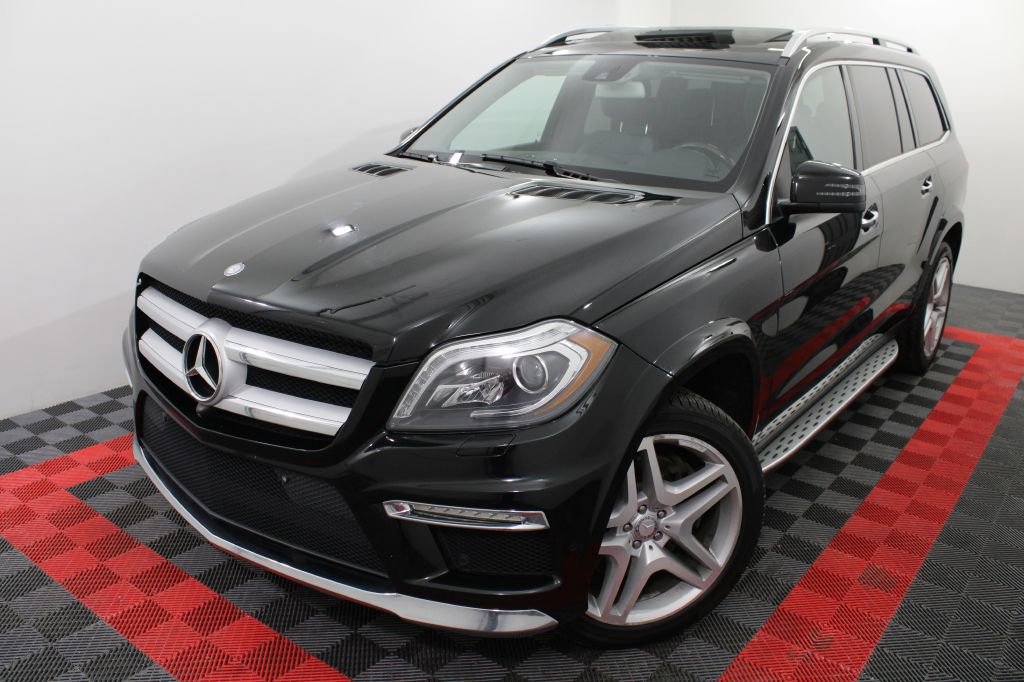 Used 2015 Mercedes-Benz GL 550 4MATIC image 4